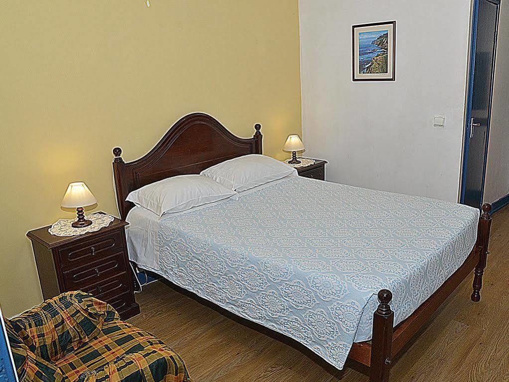 Pensao Astoria Hotel ฟุงชาล ภายนอก รูปภาพ