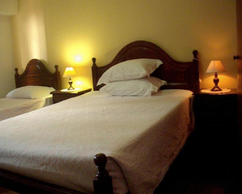 Pensao Astoria Hotel ฟุงชาล ภายนอก รูปภาพ